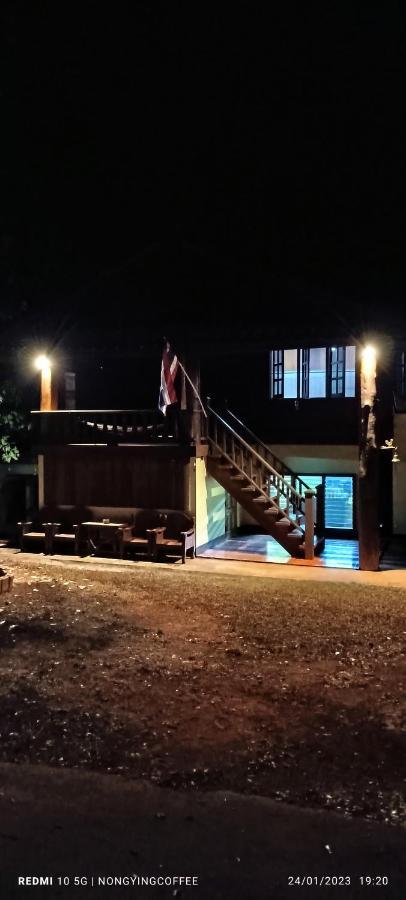 Chanmuang Guesthouse Мехонгсон Екстер'єр фото